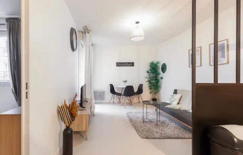 Paris A Quelques Pas Apartment Pierrefitte-sur-Seine Ngoại thất bức ảnh